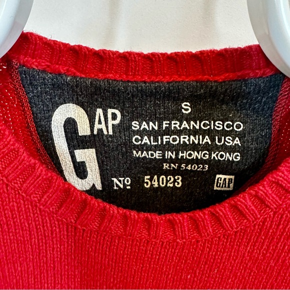 GAP Crewneck Sweater - Picture 2 of 4